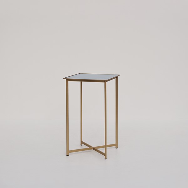 3 | Switch Gold Bar Table