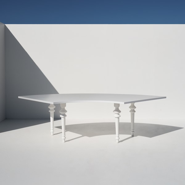 Serpentine Quarter White  Dining table
