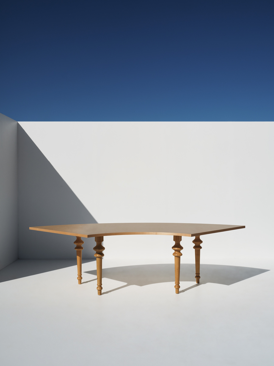 Serpentine Quarter Natural Dining table