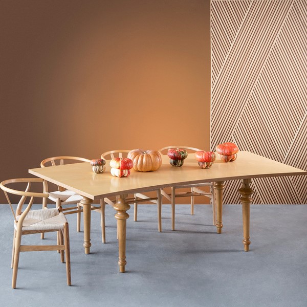 41 | Serpentine Dining table