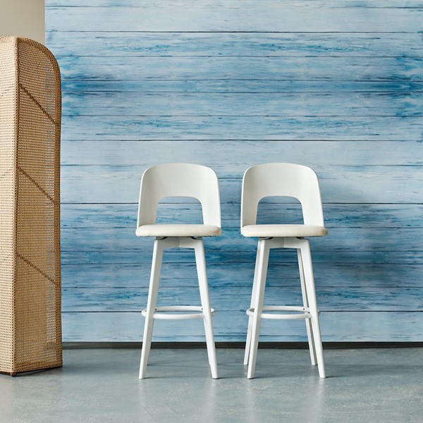 22 | Scarlet white Barchair