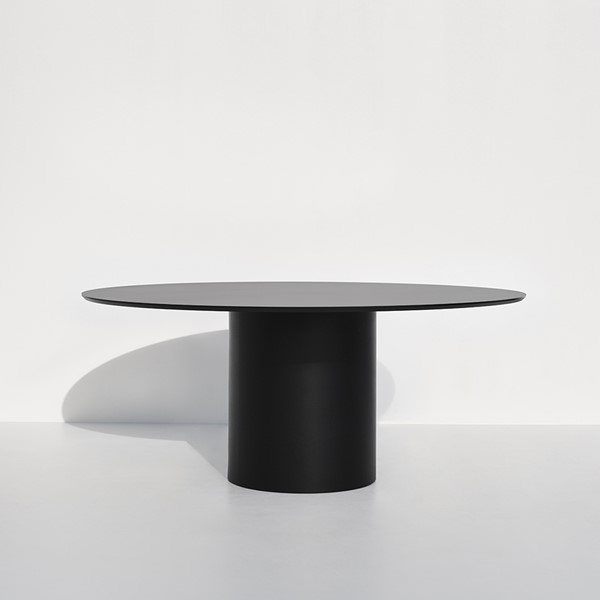 8 | Gaudi Round Black Dining