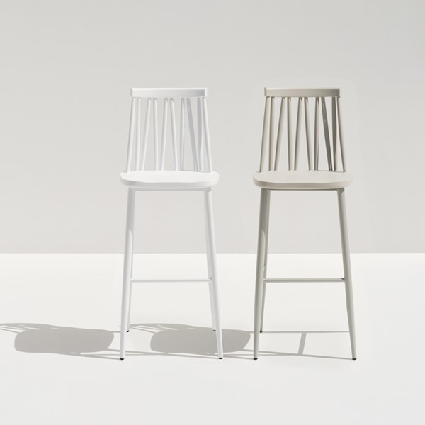 Loop Barchair