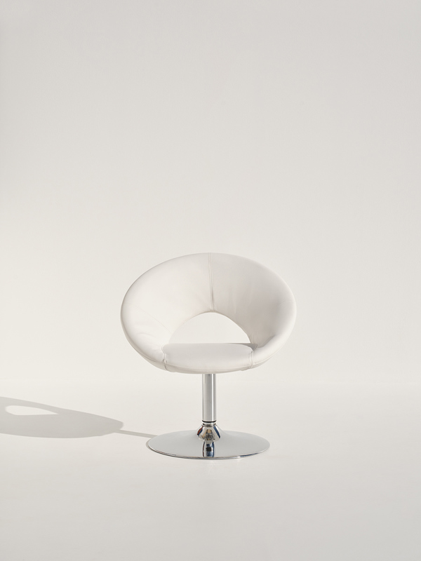 Plump White Swivel