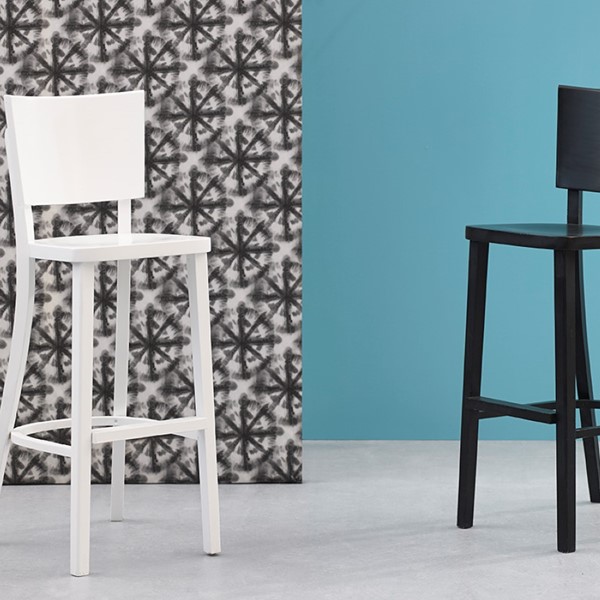 131 | Amelie Barchair