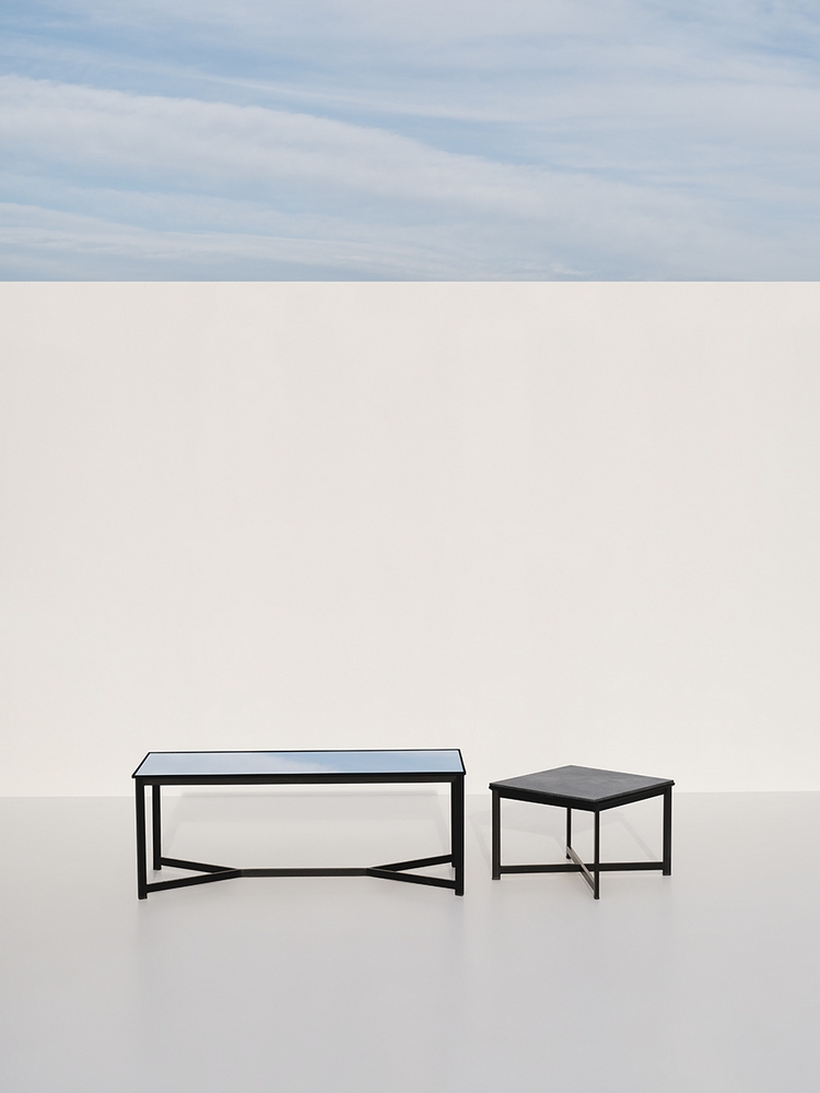 Switch Black Lounge & Side Table