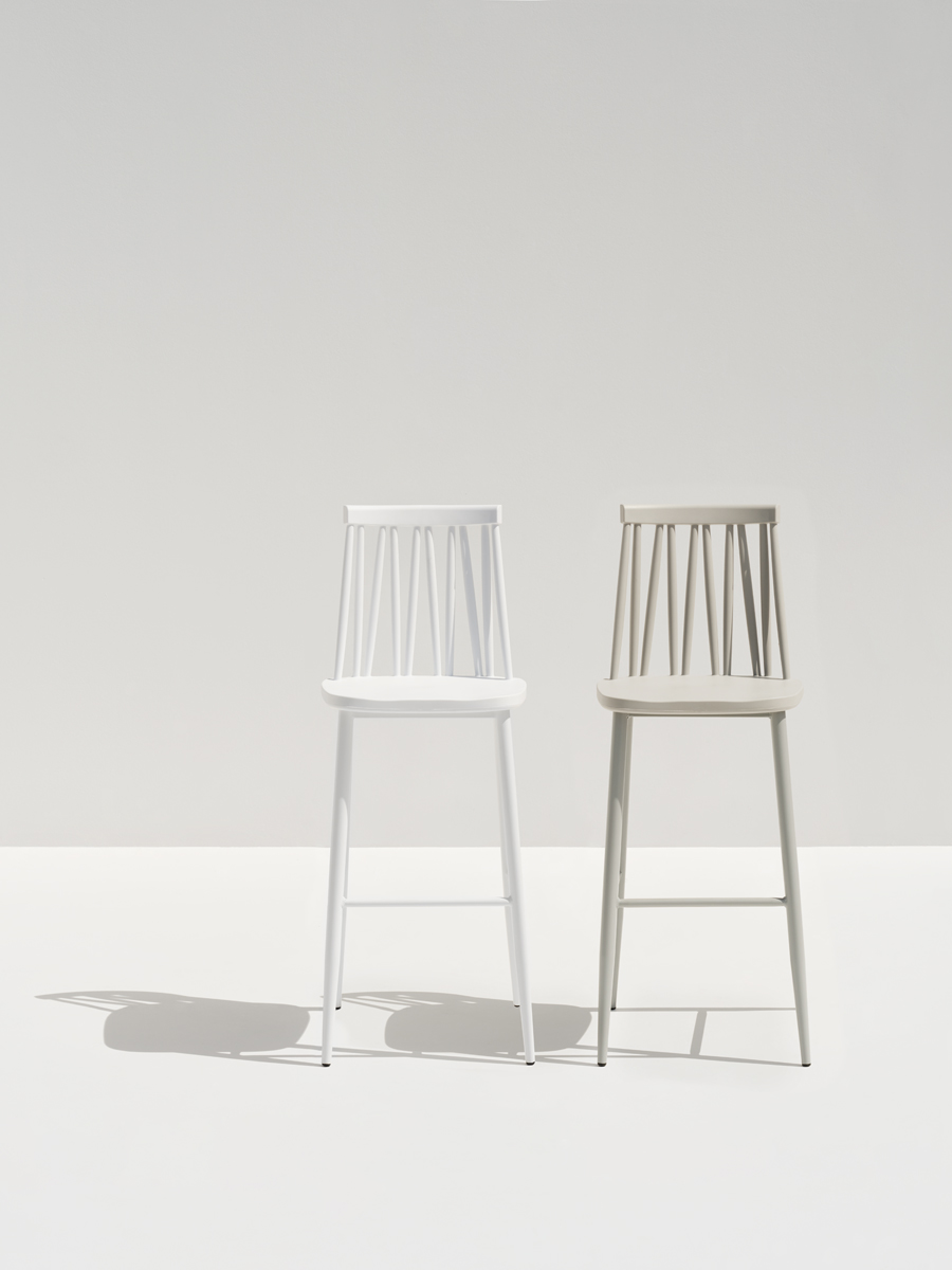 Loop Barchair